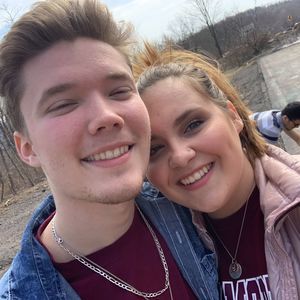 Meet your Posher, Casey